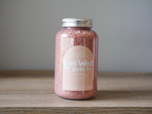 Live Well Bath Co – Golden Santal Bath Salts (16 oz)